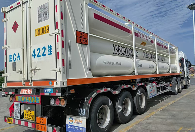 ɽ������������